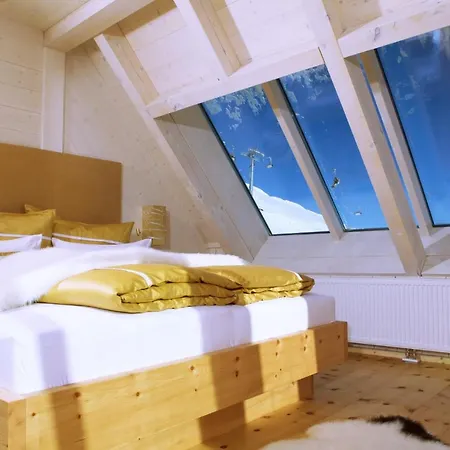 Hotel Schneekarhuette Im Sommer Schwendau